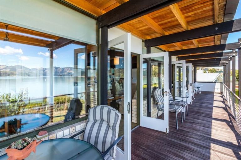 Photo of property in 417 Marine Drive, Charteris Bay, Lyttelton, 8971