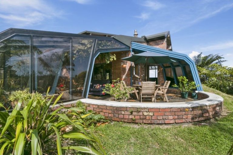 Photo of property in 266 Normandale Road, Normandale, Lower Hutt, 5010