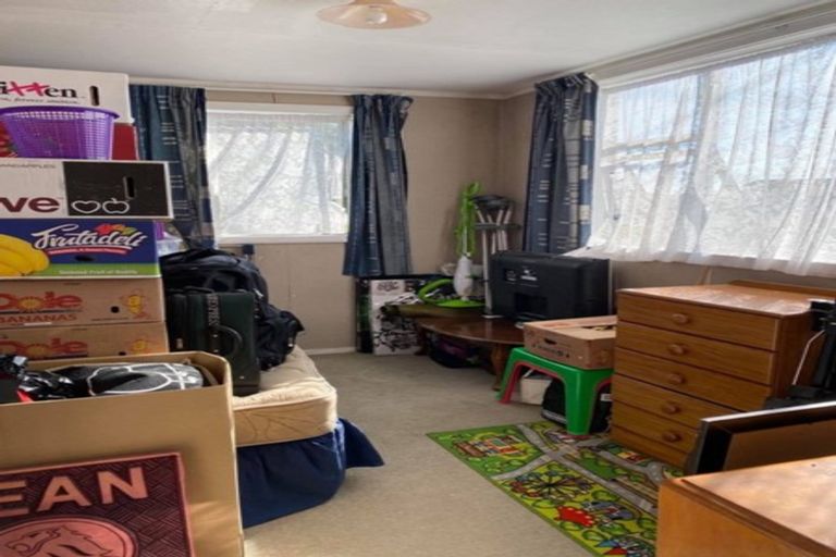 Photo of property in 49 Collingwood Street, Eltham, 4322