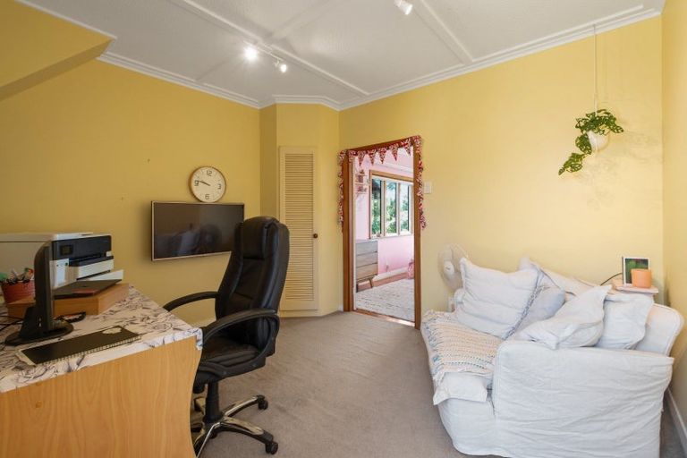 Photo of property in 40 Youngs Road, Papakura, 2110