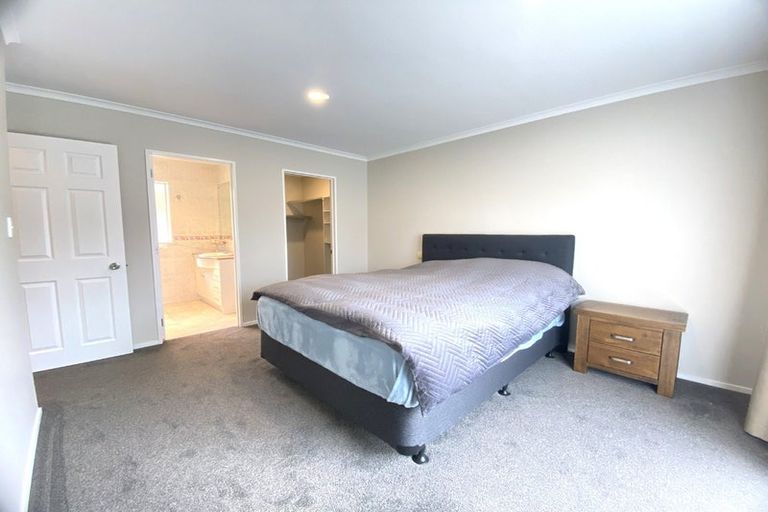 Photo of property in 9 Caragh Place, East Tamaki, Auckland, 2016