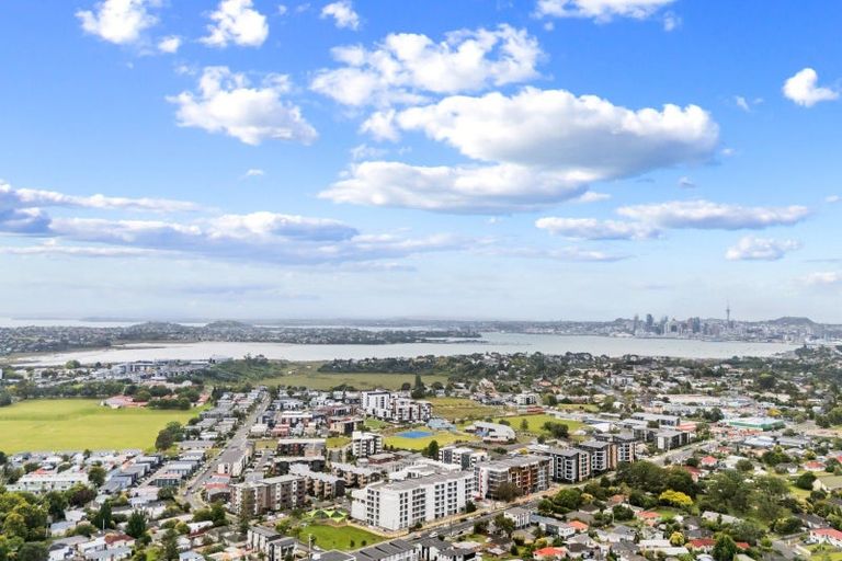 Photo of property in 1/219 Lake Road, Belmont, Auckland, 0622