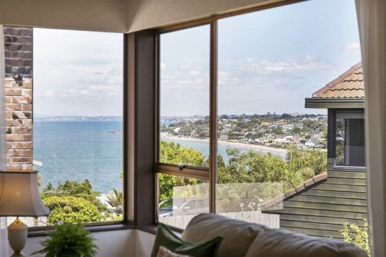 Photo of property in 2/23 Beach Road, Castor Bay, Auckland, 0620