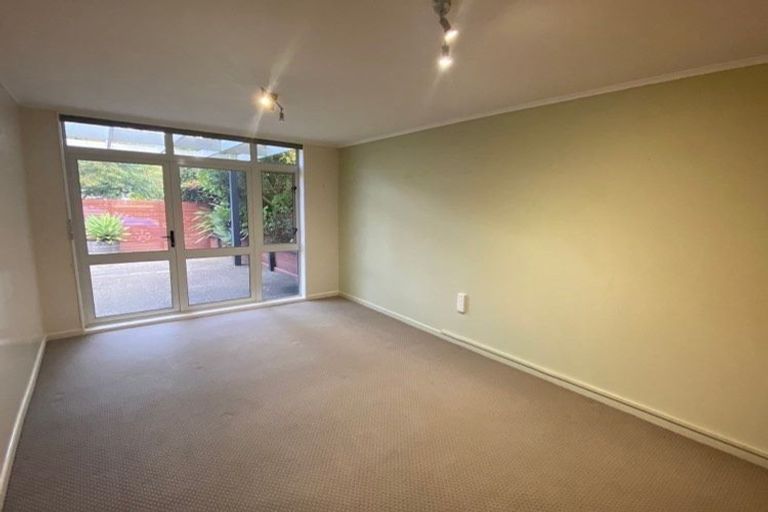 Photo of property in 17 Rimu Road, Raumati Beach, Paraparaumu, 5032