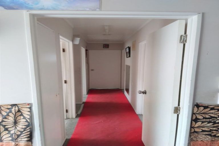 Photo of property in 49 Dungarvon Place, Clendon Park, Auckland, 2103