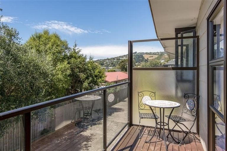 Photo of property in 2/18a Taupata Street, Redcliffs, Christchurch, 8081