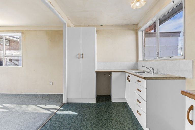 Photo of property in 2/50 Paynters Avenue, Strandon, New Plymouth, 4312