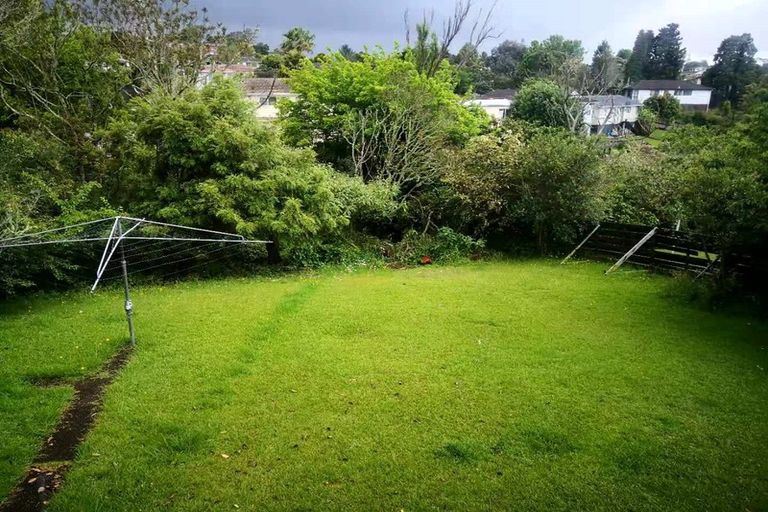 Photo of property in 33 Leo Street, Glen Eden, Auckland, 0602