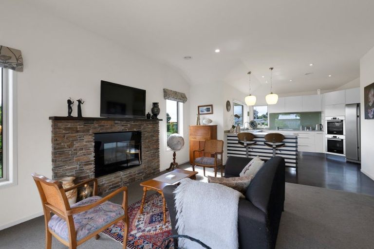 Photo of property in 7 Portland Drive, Highlands Park, New Plymouth, 4312