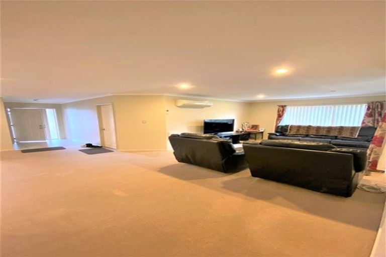 Photo of property in 19 Caudron Road, Wigram, Christchurch, 8042