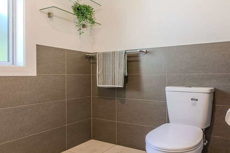 Photo of property in 14 Seaview Terrace, Kew, Dunedin, 9012