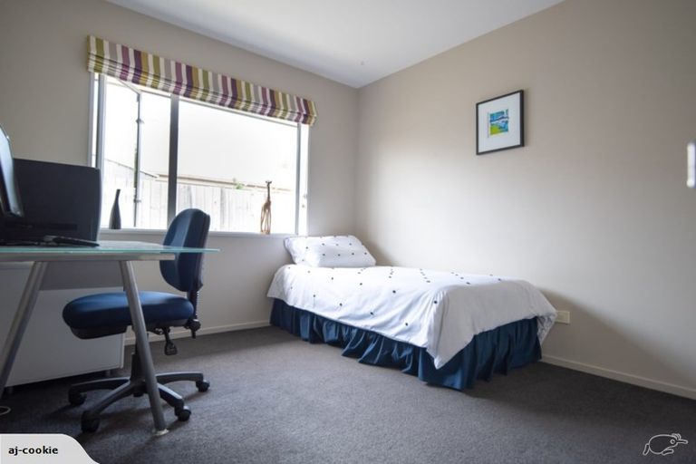 Photo of property in 82 Rothesay Road, Parklands, Christchurch, 8083