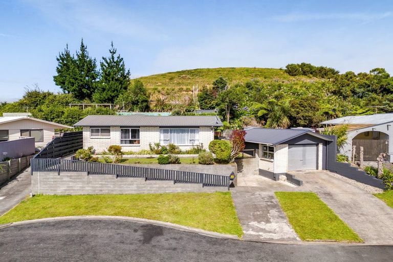 Photo of property in 15 Shaldon Crescent, Blagdon, New Plymouth, 4310