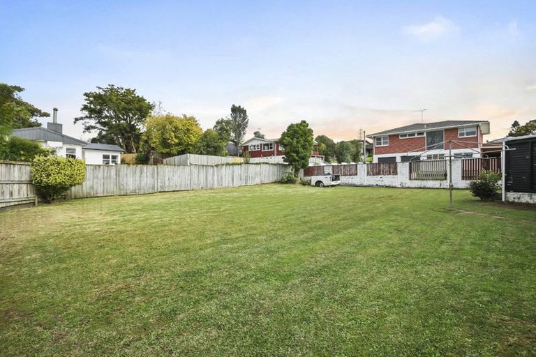 Photo of property in 19 Merchant Avenue, Te Atatu South, Auckland, 0610