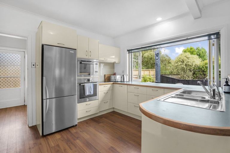 Photo of property in 28 Kuratawhiti Street, Greytown, 5712