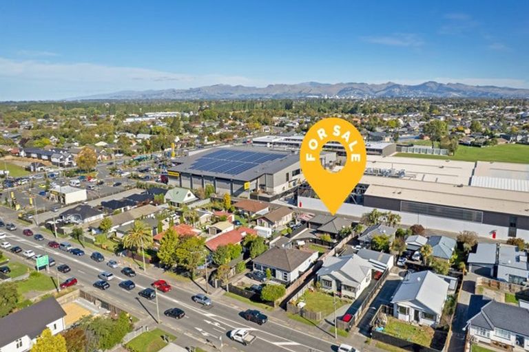 Photo of property in 2/21b Northcote Road, Northcote, Christchurch, 8052