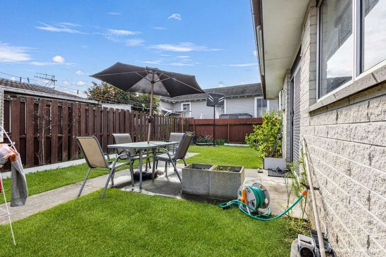 Photo of property in 2/93 Riverbend Road, Onekawa, Napier, 4110