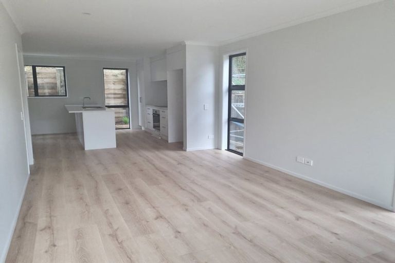 Photo of property in 52 Martingale Drive, Whitby, Porirua, 5024