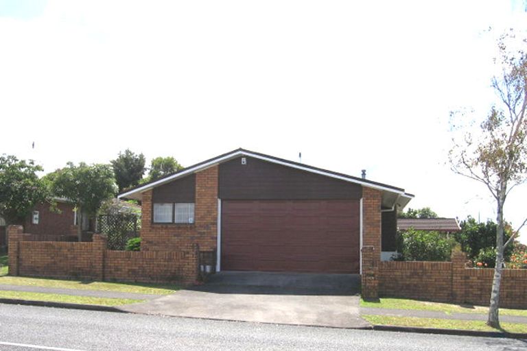 Photo of property in 10 Westpark Drive, West Harbour, Auckland, 0618