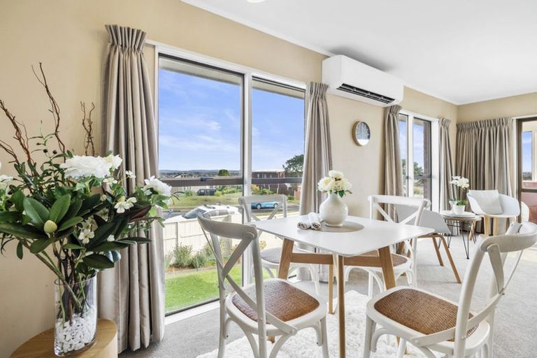 Photo of property in 76a Highland Park Drive, Highland Park, Auckland, 2010