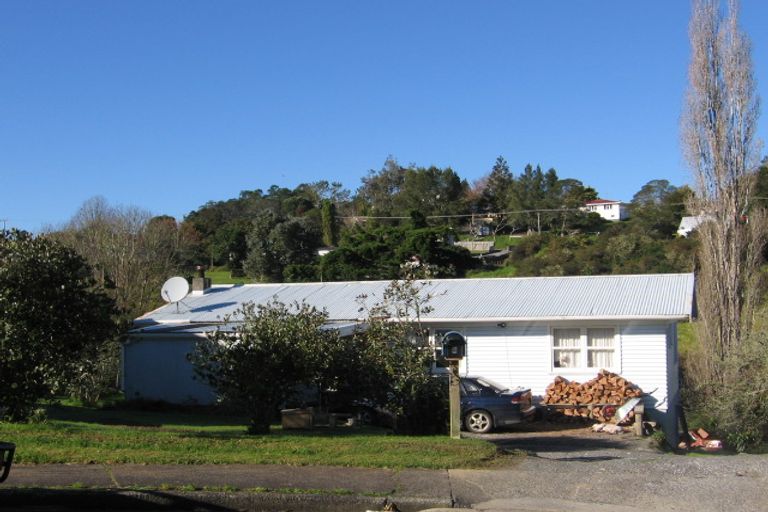 Photo of property in 4 Leonard Street, Kawakawa, 0210