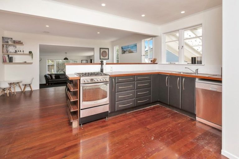 Photo of property in 21 Kokich Crescent, Onerahi, Whangarei, 0110