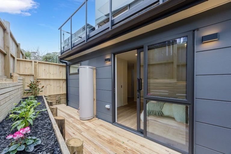 Photo of property in 9c Catalina Crescent, Forrest Hill, Auckland, 0620