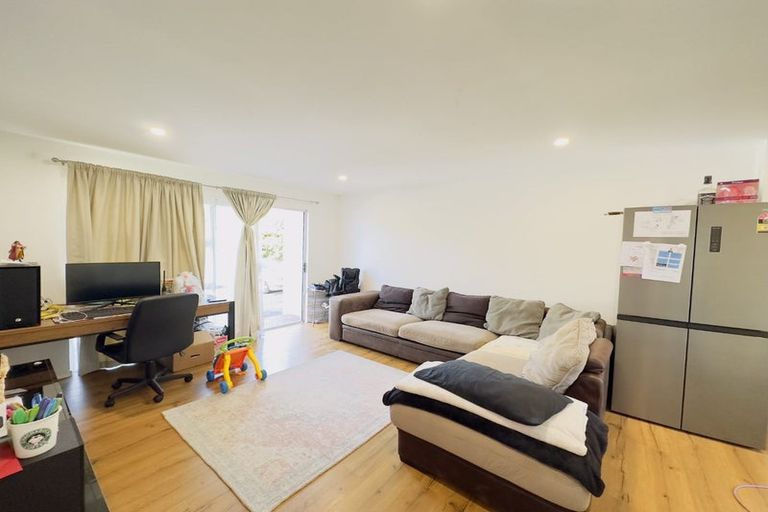 Photo of property in 1/7 Cebalo Place, Mount Wellington, Auckland, 1060