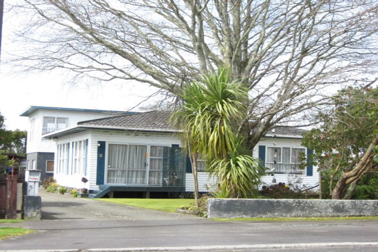 Photo of property in 5 Pukatea Street, Inglewood, 4330