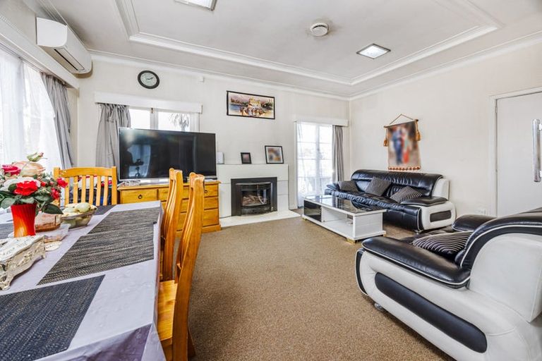 Photo of property in 142 Kolmar Road, Papatoetoe, Auckland, 2025