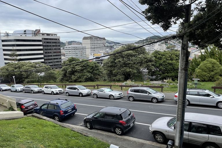 Photo of property in 28 Macdonald Crescent, Te Aro, Wellington, 6011