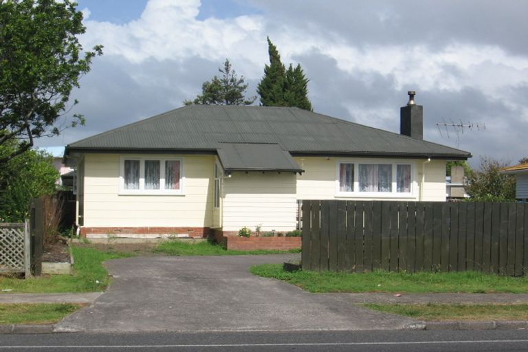 Photo of property in 20 Saint Leonards Road, Kelston, Auckland, 0602