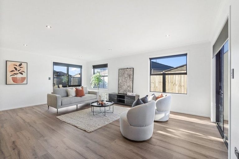 Photo of property in 17 Pragma Rise, Rototuna North, Hamilton, 3210