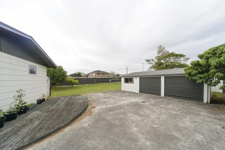 Photo of property in 1 Escort Grove, Awapuni, Palmerston North, 4412