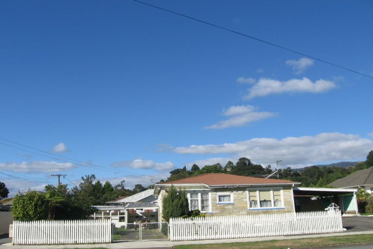 Photo of property in 2/8c Exchange Street, Ebdentown, Upper Hutt, 5018
