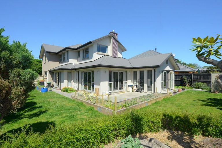 Photo of property in 19 Roydvale Avenue, Burnside, Christchurch, 8042