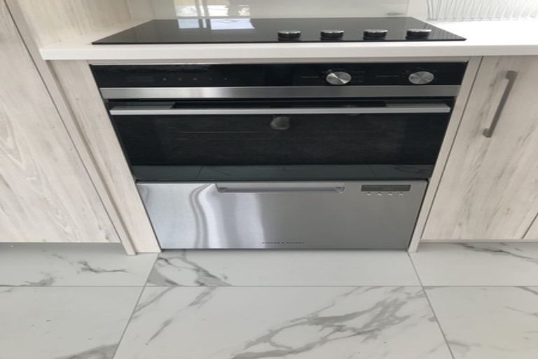 Photo of property in 5/257 Armagh Street, Christchurch Central, Christchurch, 8011