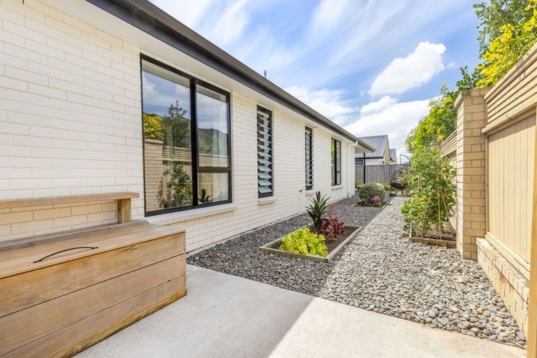 Photo of property in 12 Teiaroa Street, Waikanae, 5036