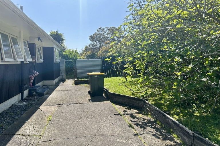 Photo of property in 1/58 Matipo Road, Mairangi Bay, Auckland, 0630
