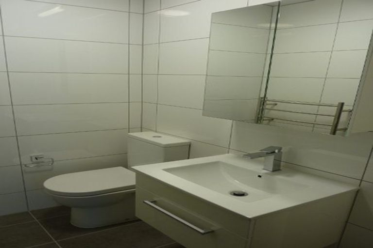 Photo of property in Canvas Apartments, 7/307 Willis Street, Te Aro, Wellington, 6011