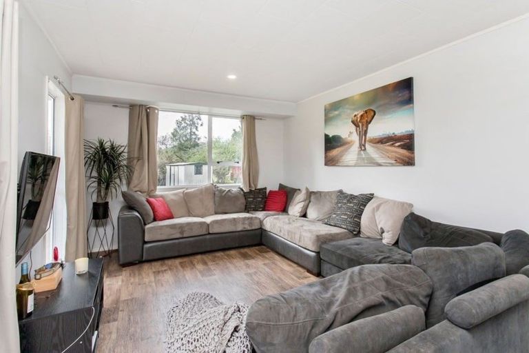 Photo of property in 49 Bayleys Road, Birdlings Flat, Little River, 7591