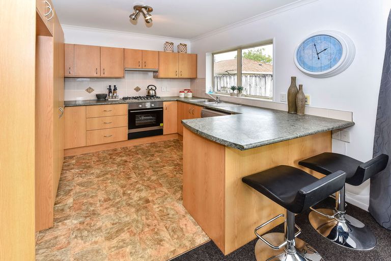 Photo of property in 31 Carisbrook Crescent, Papakura, 2110