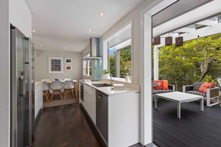 Photo of property in 51 Mcdowell Crescent, Hillcrest, Auckland, 0627