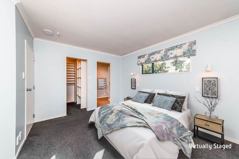 Photo of property in 14 Winston Avenue, Hokowhitu, Palmerston North, 4410