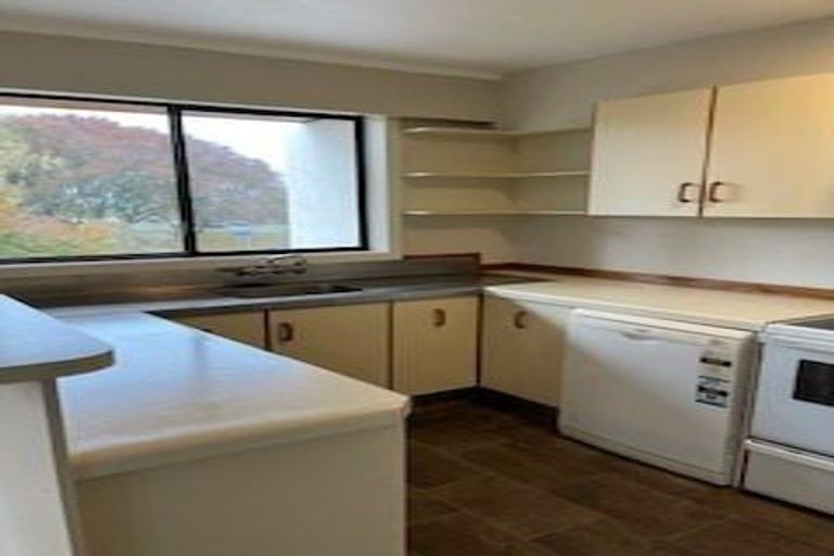 Photo of property in 12 Vale Street, Otumoetai, Tauranga, 3110