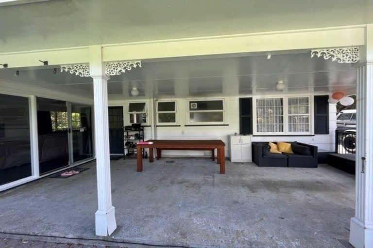 Photo of property in 99 Tirohanga Road, Tirohanga, Lower Hutt, 5010