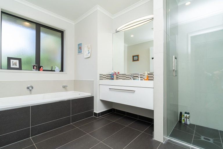 Photo of property in 10 Mahana Place, Raglan, 3225