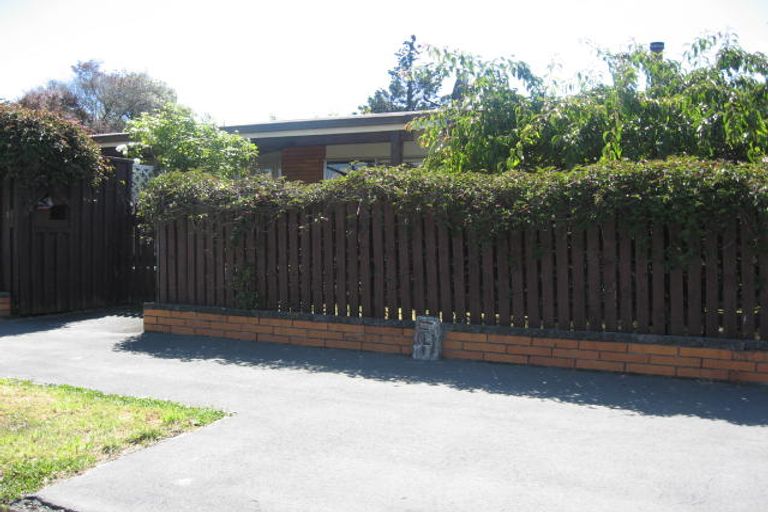 Photo of property in 32 Field Terrace, Upper Riccarton, Christchurch, 8041
