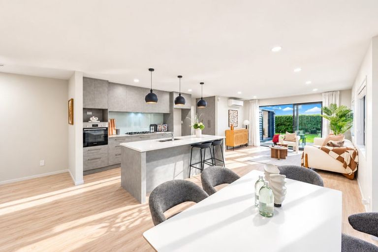 Photo of property in 21 Vintry Drive, Huapai, Kumeu, 0810