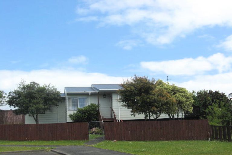 Photo of property in 21 Stoll Place, Clendon Park, Auckland, 2103